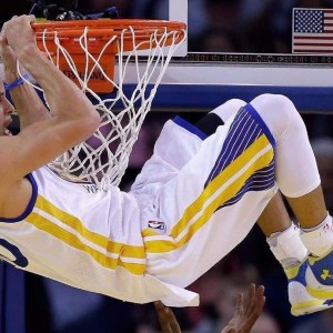 fb体育论坛-詹姆斯连续多场“30+”，无惧岁月挑战！，詹姆斯现场视频