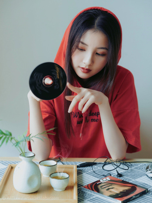 -乌帕梅卡诺被评为法甲最佳后卫，乌帕梅卡诺被评为法甲最佳后卫的球员